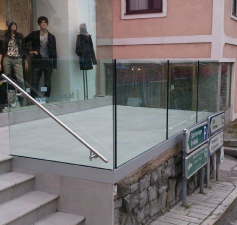 Geländer aus Glas