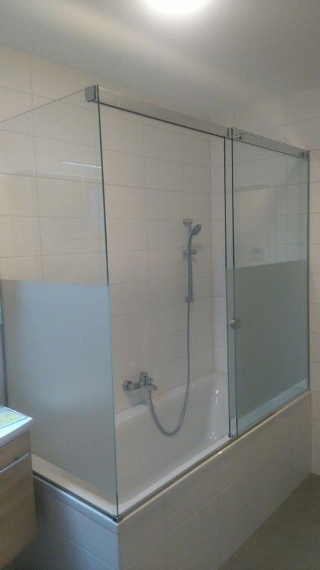 Dusche mit Glas